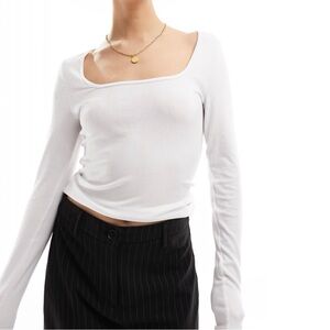 Abercrombie & Fitch | White Long Sleeve Tee